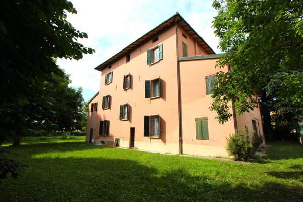 casa indipendente in vendita a Valsamoggia in zona Crespellano