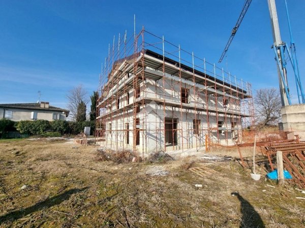 casa indipendente in vendita a Valsamoggia in zona Crespellano
