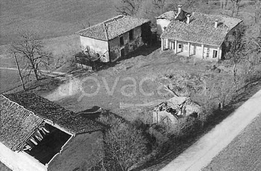 locale di sgombero in vendita a Valsamoggia in zona Monteveglio