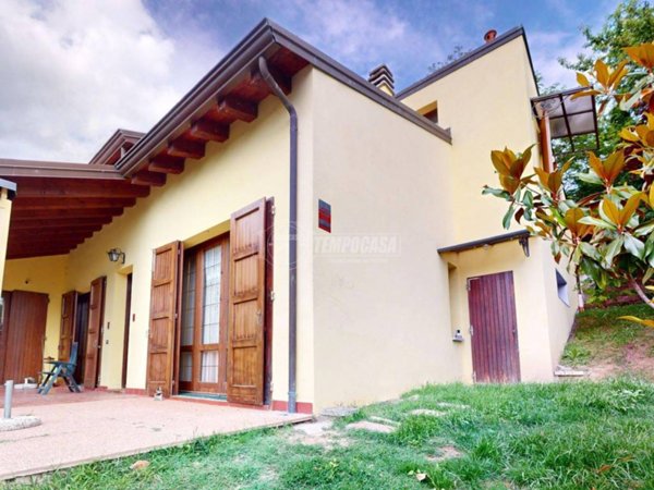 casa indipendente in vendita a Valsamoggia in zona Savigno