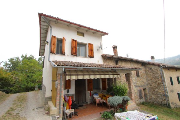 casa indipendente in vendita a Valsamoggia in zona Goccia