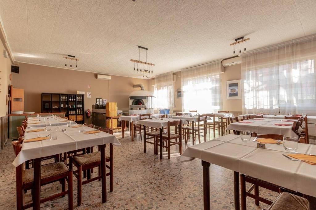 negozio in vendita a Valsamoggia in zona Savigno