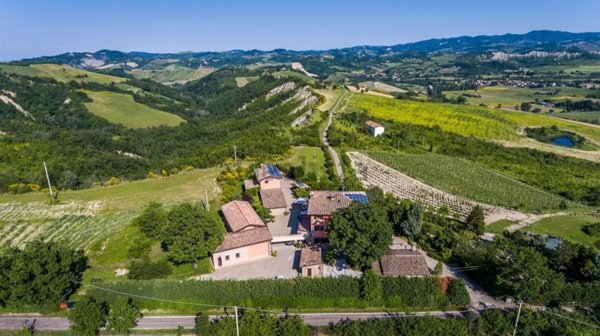 villa in vendita a Valsamoggia in zona Monteveglio