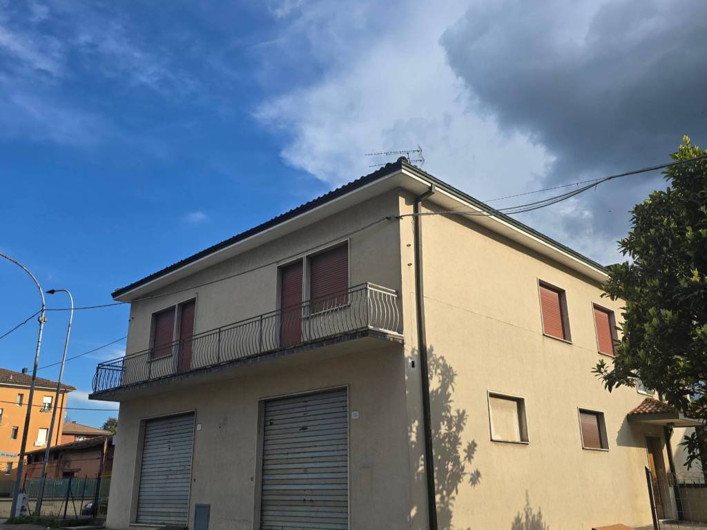 appartamento in vendita a Valsamoggia in zona Bazzano