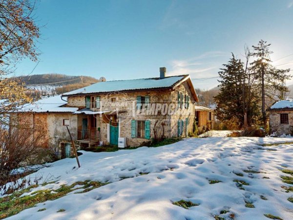 casa indipendente in vendita a Valsamoggia in zona Savigno