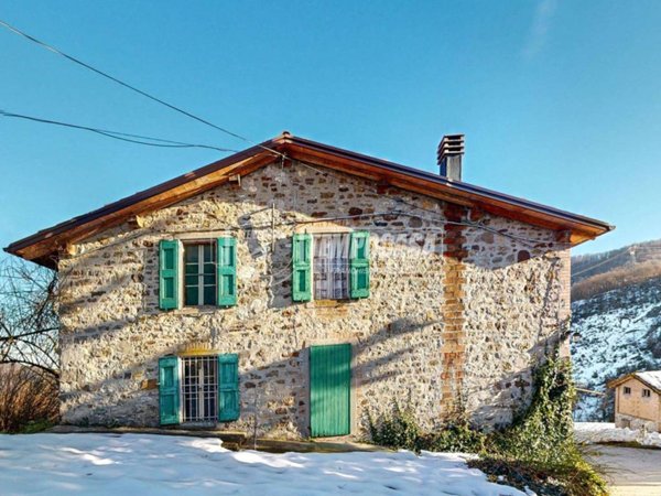 casa indipendente in vendita a Valsamoggia in zona Savigno