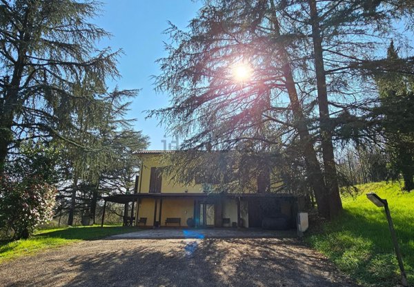 casa indipendente in vendita a Valsamoggia in zona Samoggia
