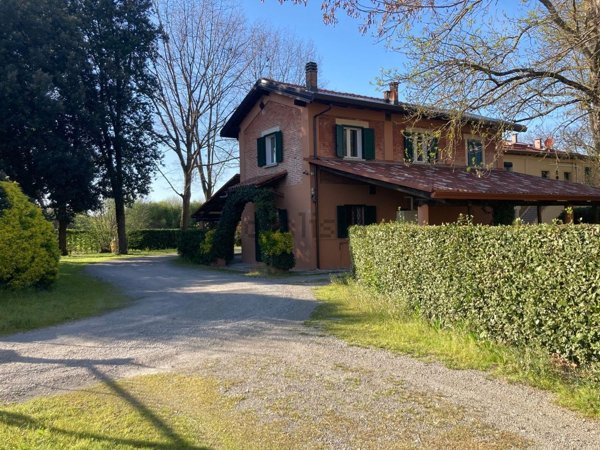 casa indipendente in vendita a Valsamoggia in zona Crespellano