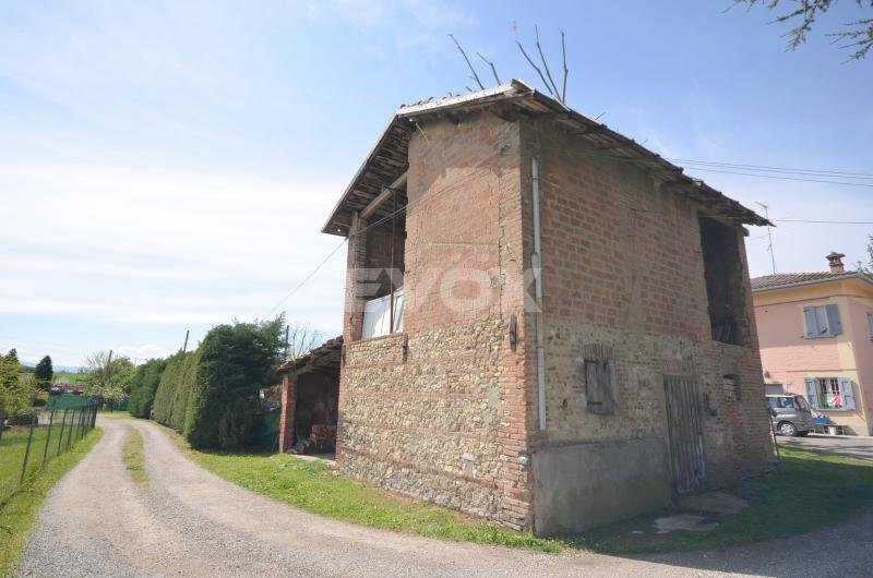 rudere in vendita a Valsamoggia in zona Crespellano