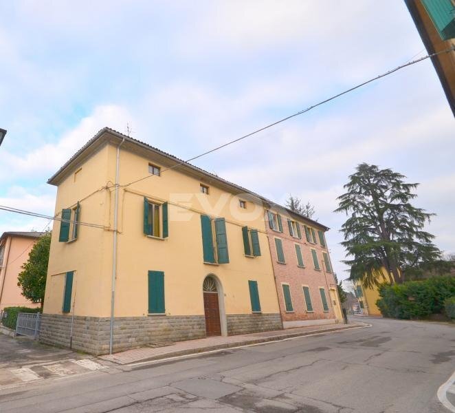 casa indipendente in vendita a Valsamoggia in zona Crespellano