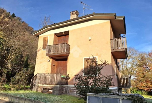 casa indipendente in vendita a Valsamoggia in zona Monteveglio