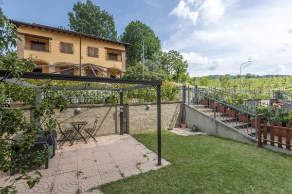 casa indipendente in vendita a Valsamoggia in zona Savigno