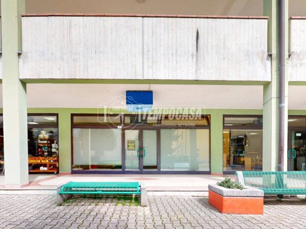 negozio in vendita a Valsamoggia in zona Castelletto