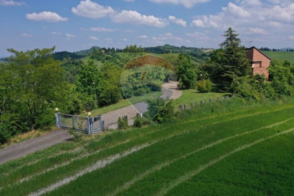 casa indipendente in vendita a Valsamoggia