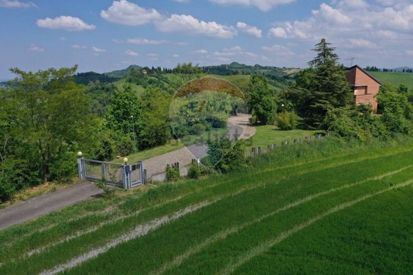 casa indipendente in vendita a Valsamoggia