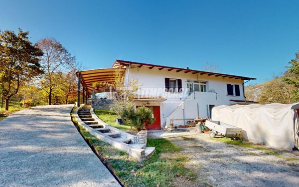 appartamento in vendita a Valsamoggia in zona Castello di Serravalle