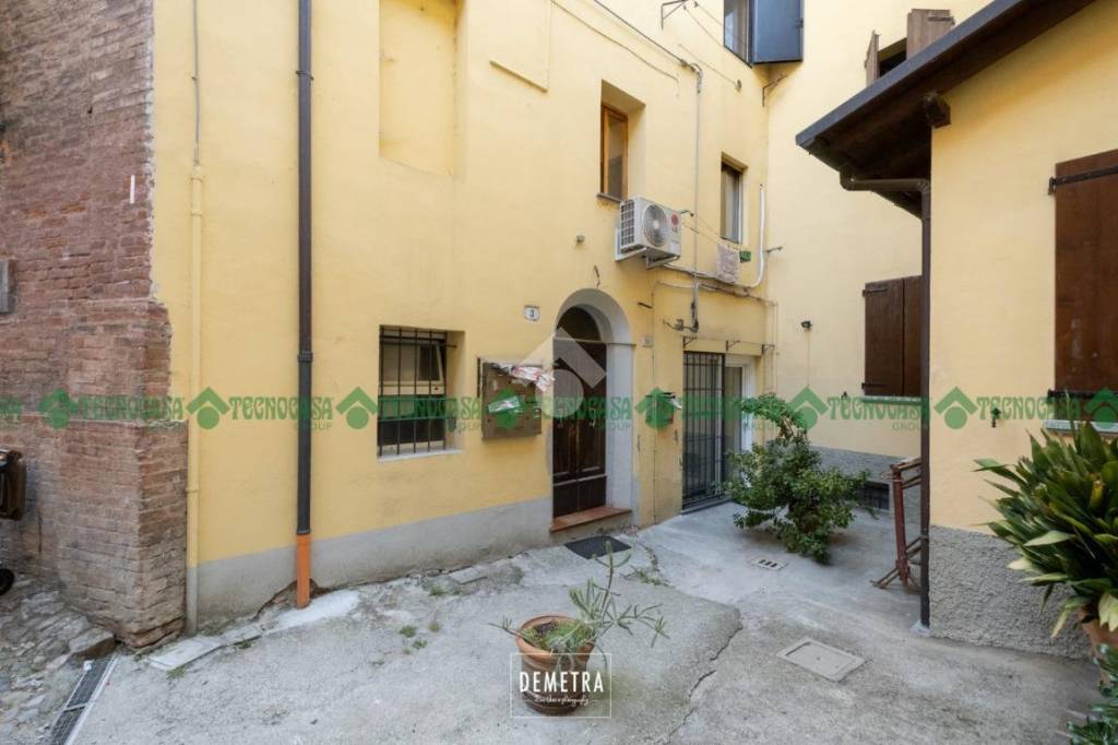appartamento in vendita a Valsamoggia in zona Bazzano