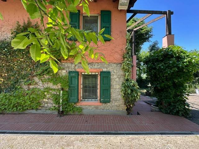 casa indipendente in vendita a Valsamoggia in zona Monteveglio