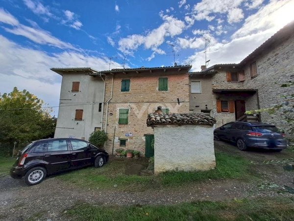 appartamento in vendita a Valsamoggia in zona Savigno