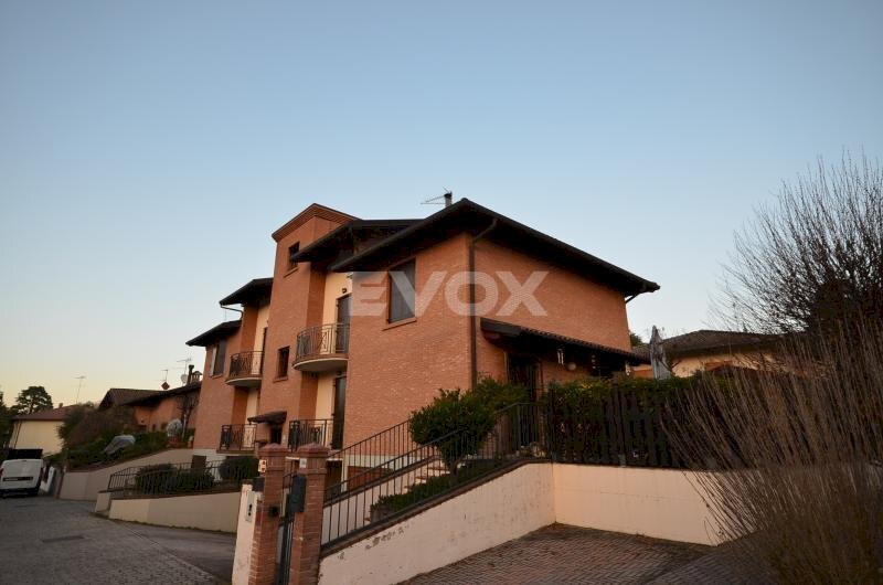 appartamento in vendita a Valsamoggia in zona Fagnano