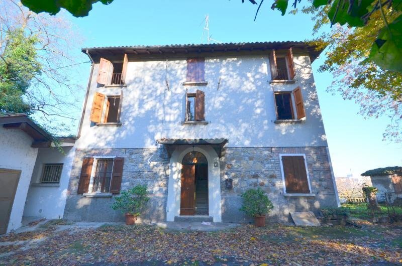 casa indipendente in vendita a Valsamoggia in zona Bazzano