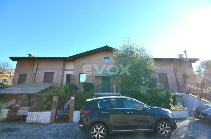 villa in vendita a Valsamoggia in zona Fagnano