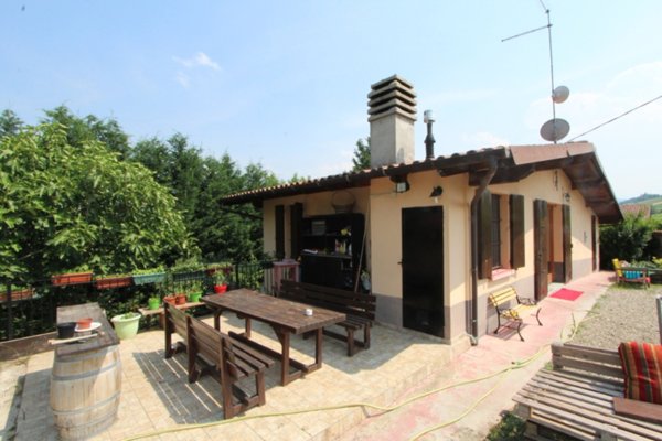 casa indipendente in vendita a Valsamoggia in zona Monteveglio