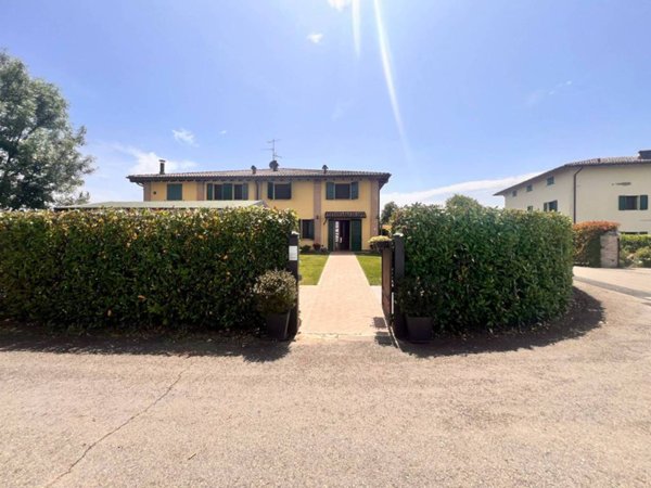 casa indipendente in vendita a Valsamoggia