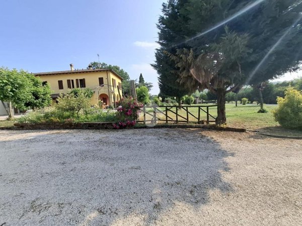 casa indipendente in vendita a Valsamoggia in zona Monteveglio