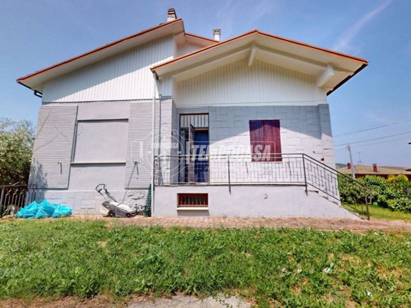 appartamento in vendita a Valsamoggia in zona Savigno