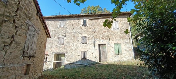 casale in vendita a Valsamoggia in zona Savigno