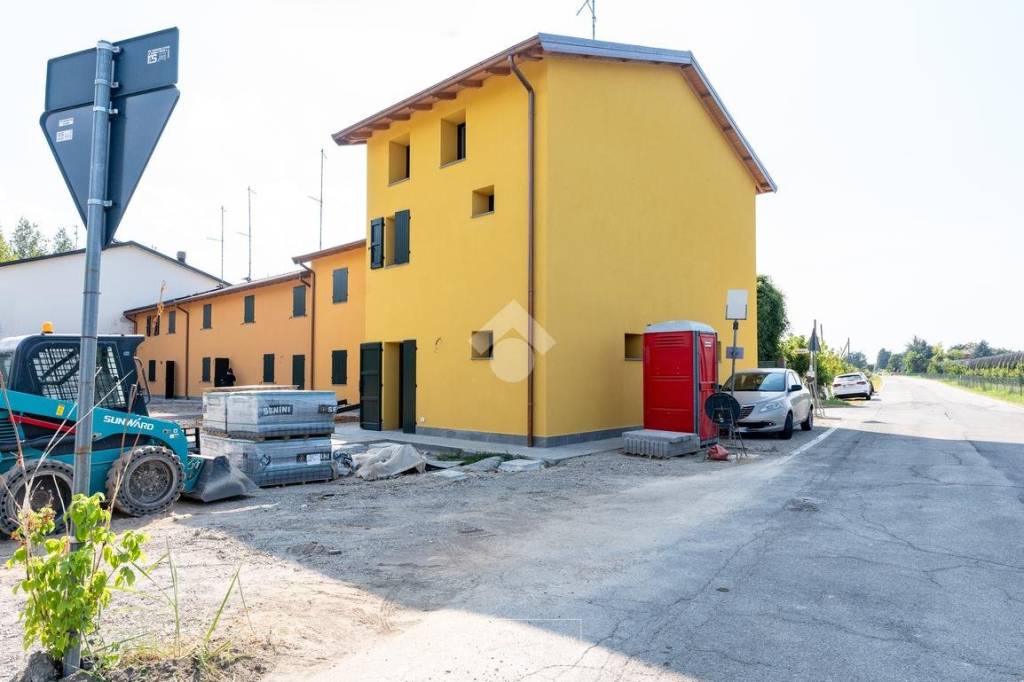 casa indipendente in vendita a Valsamoggia in zona Bazzano