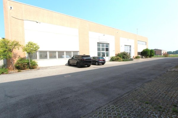 ufficio in vendita a Valsamoggia in zona Bazzano