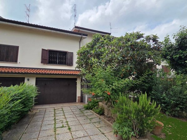 casa indipendente in vendita a Valsamoggia in zona Crespellano