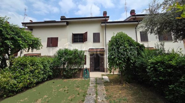 casa indipendente in vendita a Valsamoggia in zona Crespellano