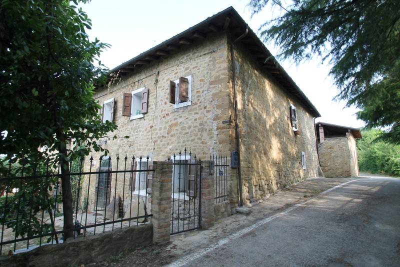 casa indipendente in vendita a Valsamoggia in zona Castello di Serravalle
