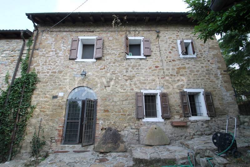 casa indipendente in vendita a Valsamoggia in zona Sant'Apollinare