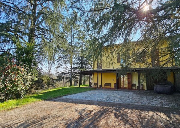 casa indipendente in vendita a Valsamoggia in zona Samoggia
