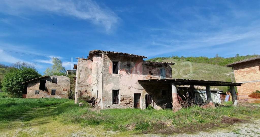 casa indipendente in vendita a Valsamoggia