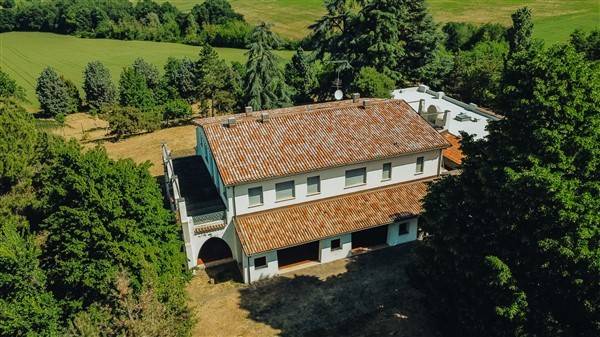 villa in vendita a Valsamoggia in zona Monteveglio