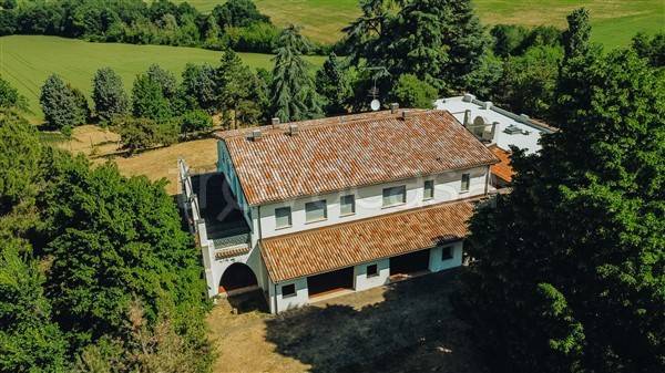 villa in vendita a Valsamoggia in zona Monteveglio