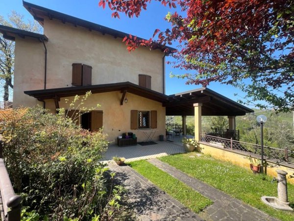 casa indipendente in vendita a Valsamoggia in zona Monteveglio