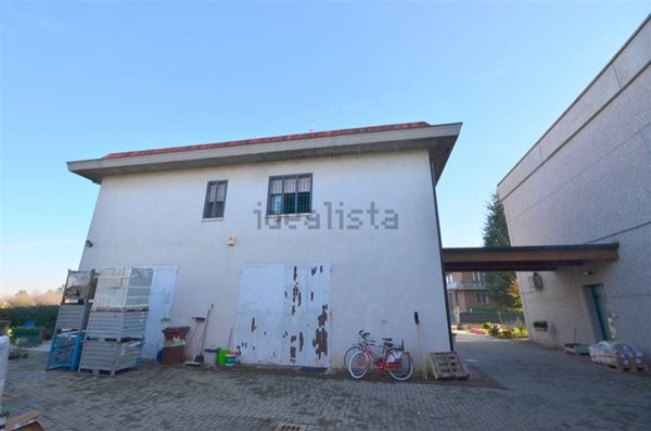 locale di sgombero in vendita a Valsamoggia in zona Bazzano