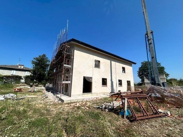 casa indipendente in vendita a Valsamoggia in zona Crespellano