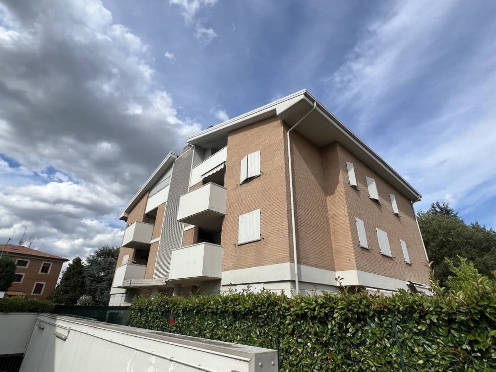 locale di sgombero in vendita a Valsamoggia in zona Bazzano