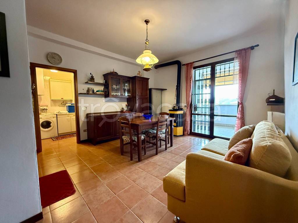 appartamento in vendita a Valsamoggia in zona Savigno