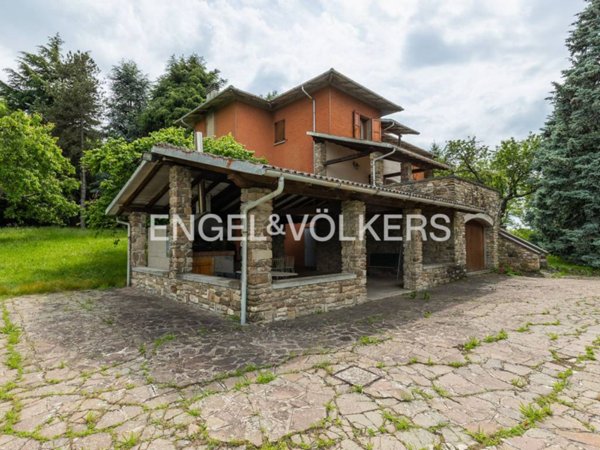 casa indipendente in vendita a Valsamoggia in zona Savigno