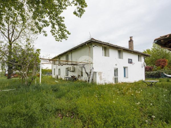 casa indipendente in vendita a Valsamoggia in zona Crespellano