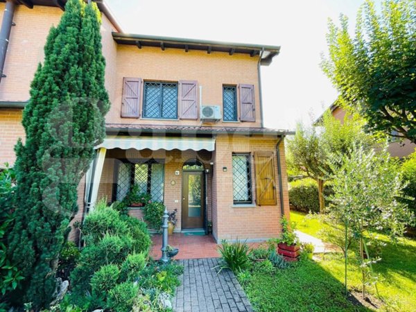 casa indipendente in vendita a Valsamoggia in zona Bazzano