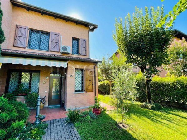 casa indipendente in vendita a Valsamoggia in zona Bazzano